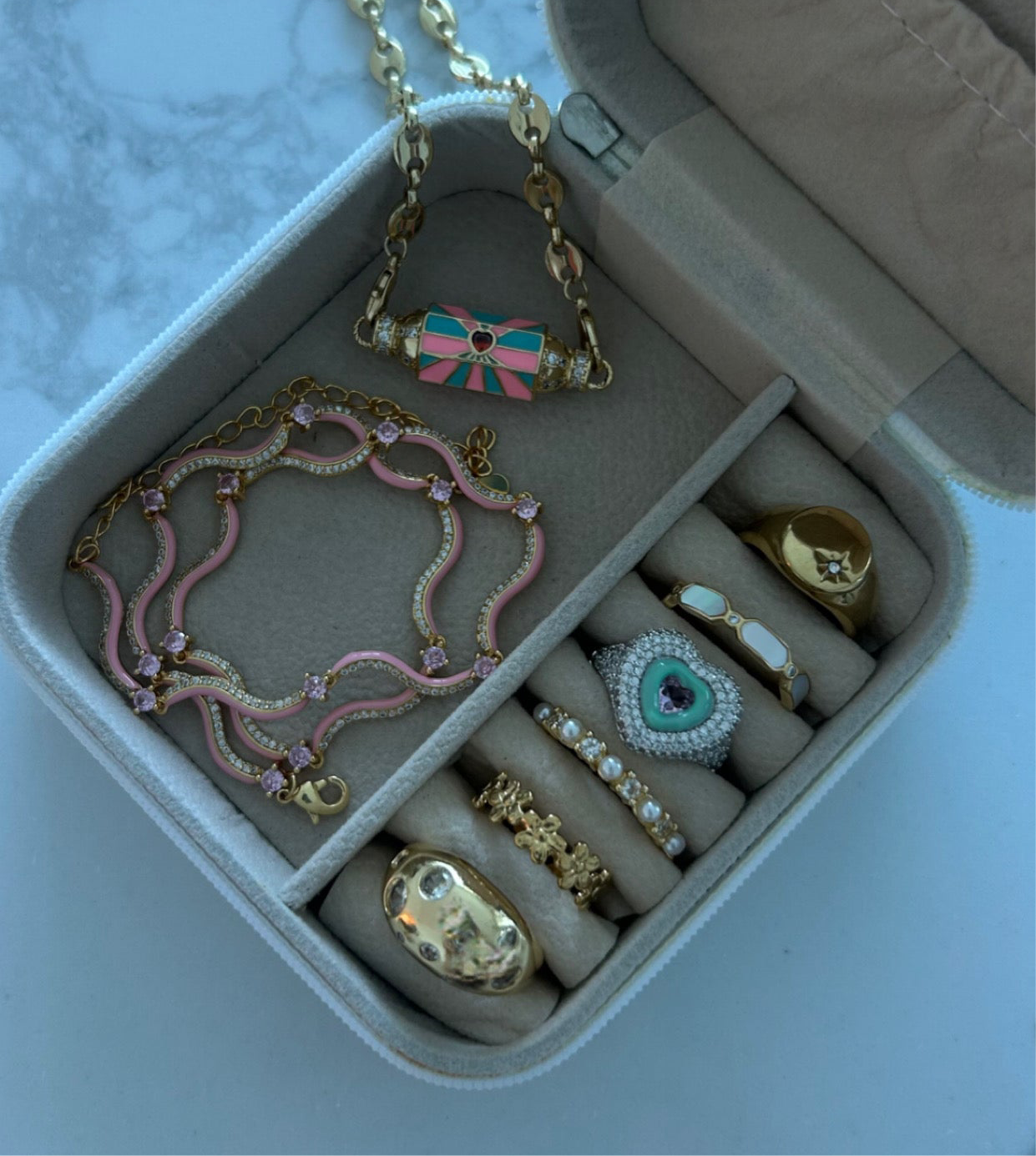 Mystery Summer Box – 8 Pieces