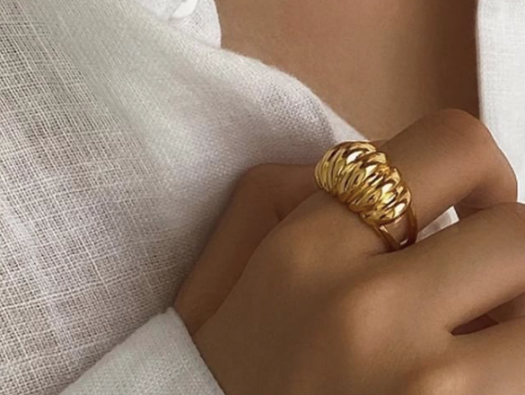 CROISSANT RING
